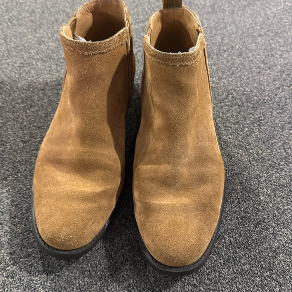 Ugg ankle boots size 7 NWOT